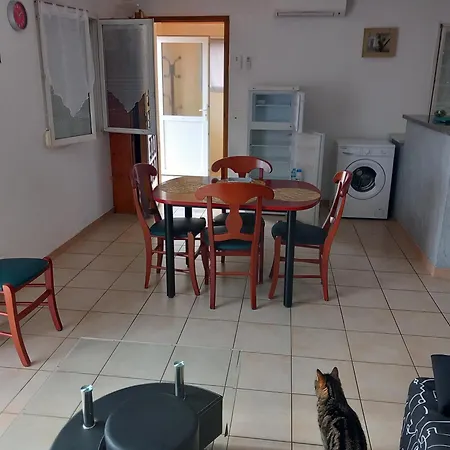Maison A 15 Minutes De La بيا
